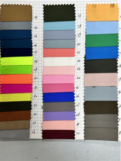 DG-ZQ ZQW222 RPET 150D記憶平紋PU 成分：100%Poly 幅寬：150CM 45度照